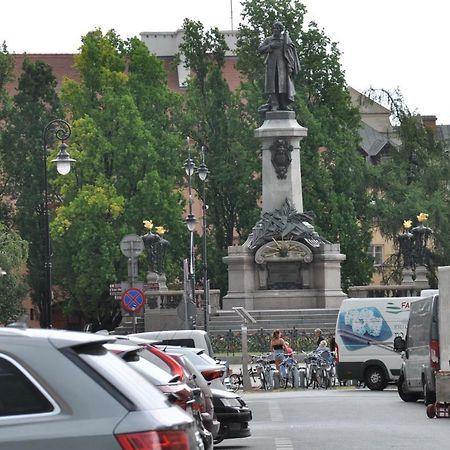 Stare Miasto - Trebacka Warschau Buitenkant foto